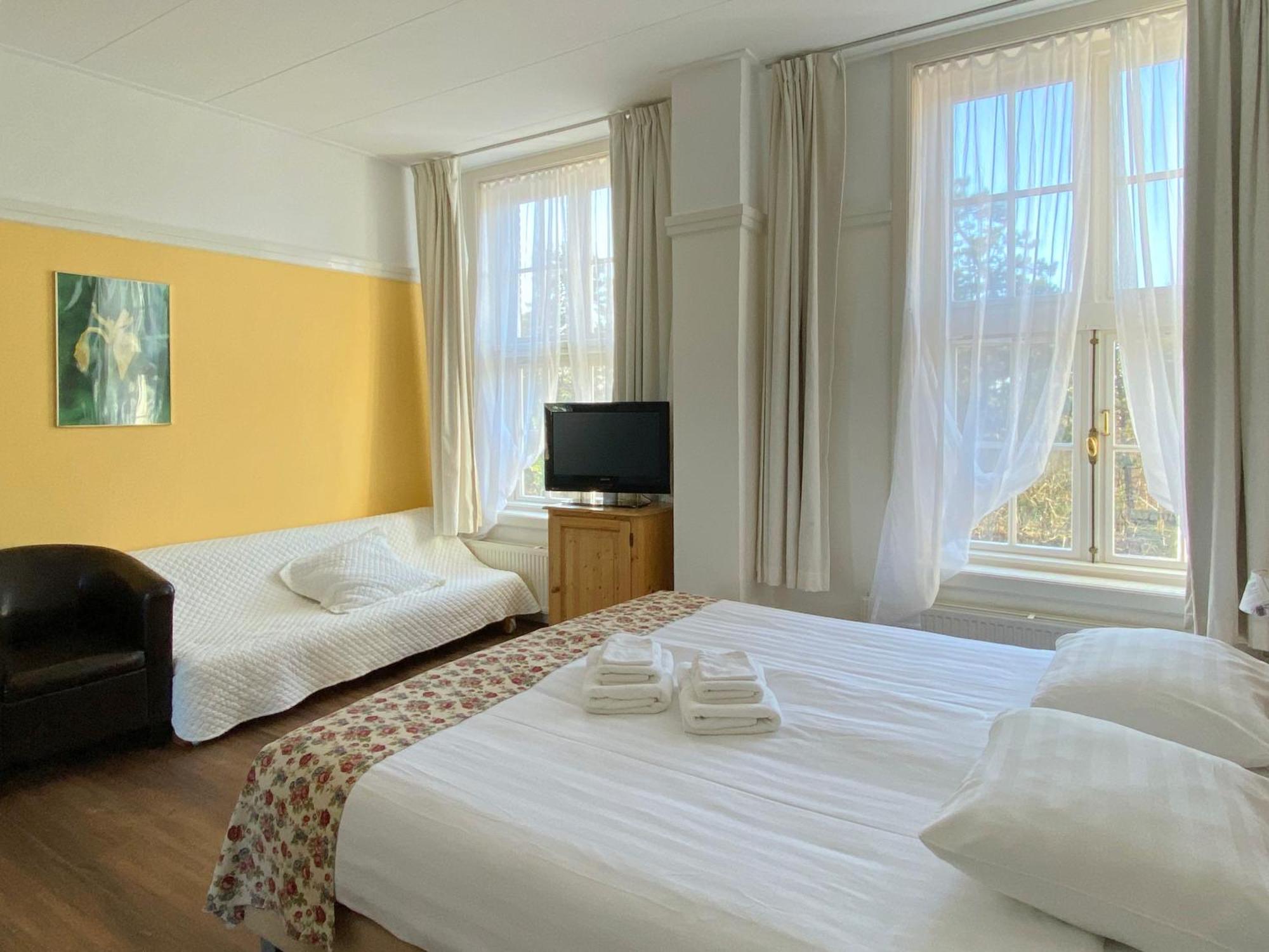 Landgoed Huize Glory Otel Bergen aan Zee Oda fotoğraf